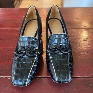 Tory Burch Black with Gold heel.  Fantastic pair of shoes. Size 8 1/2